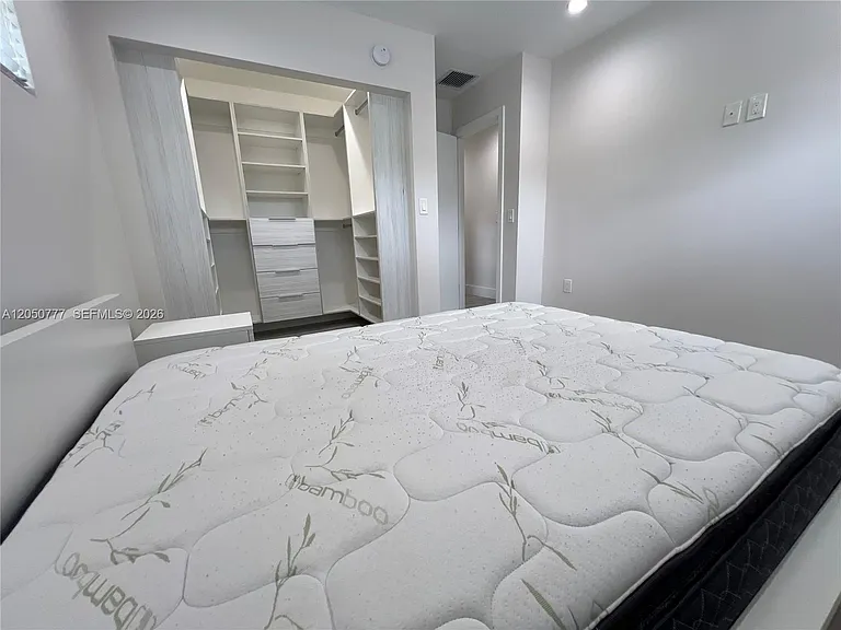 1405 N 46th Ave — Photo 23