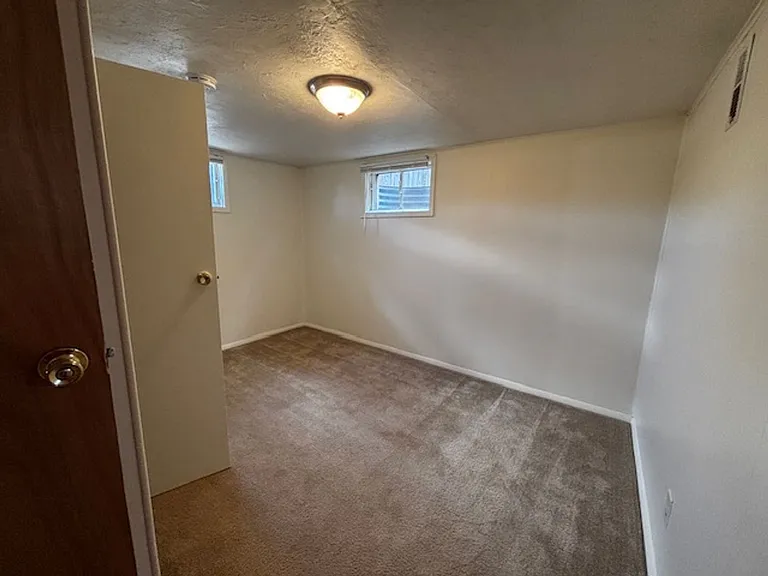 147 Lummis Ct — Photo 25