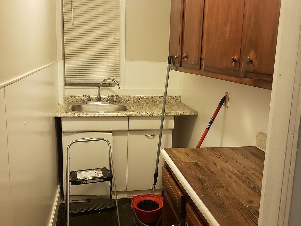 1st image of 41 Pocasset Ave Floor 1