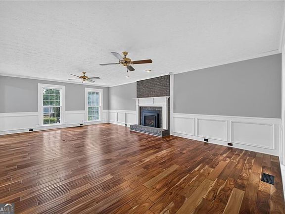 3rd image of 840 Eagle View Trl