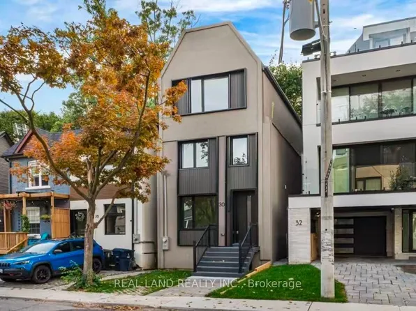 30 Winnifred Ave, Toronto, ON M4M 2X3