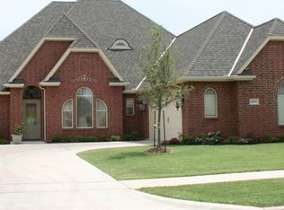 6806 SW Oakland Ln, Lawton, OK 73505