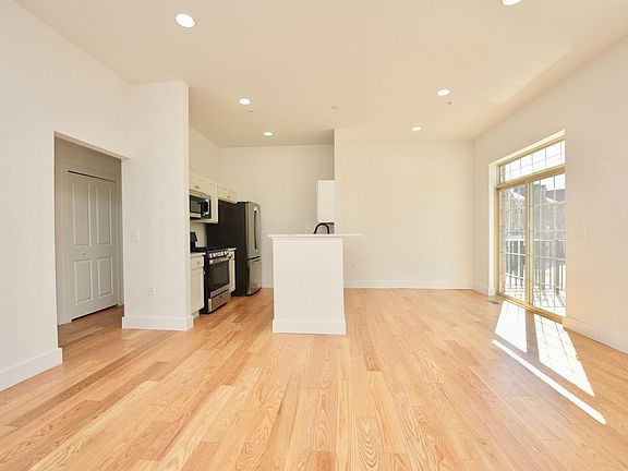 5th image of 39797 Rockcrest Cir