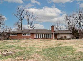 77 Stoneyside Ln, Saint Louis, MO