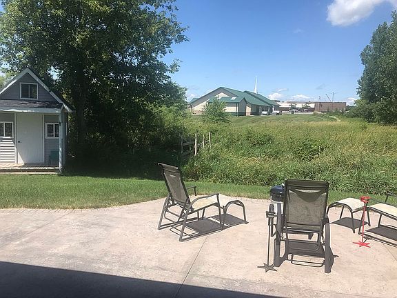 3rd image of 1107 Twin Harbor Dr