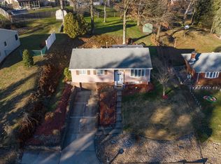 9 Lynmar Dr, Pittsburgh, PA 15209