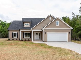 3089 Meadowcrest Dr #28, Clover, SC 29710