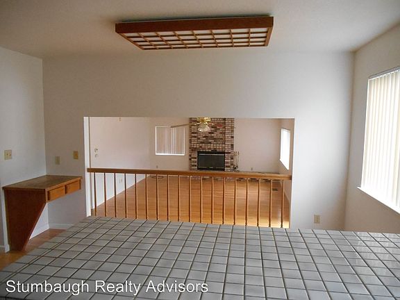 4th image of 296 Fruitvale Ave