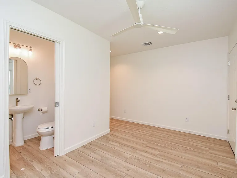 2509 Terry St #B — Photo 13