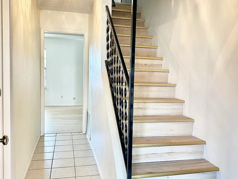 2305 N Grand Ave #B — Photo 8