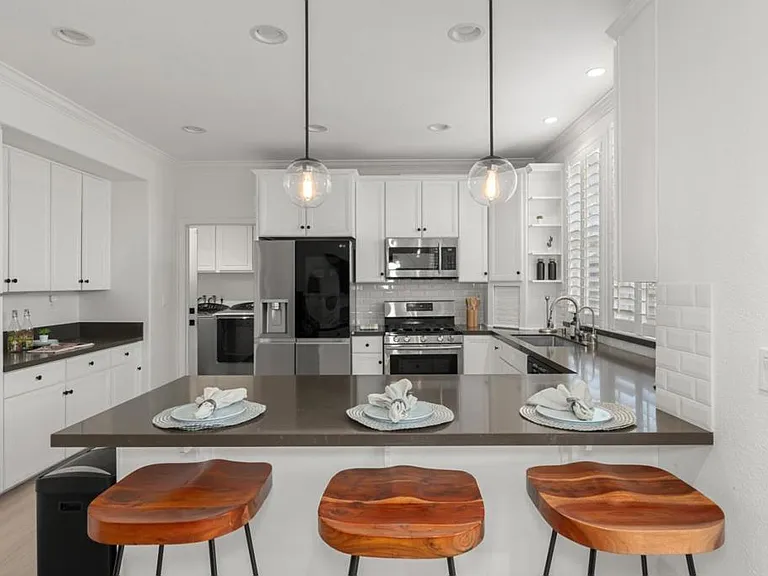 110 Mill Rd — Photo 12
