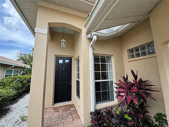 2nd image of 315 Auburn Woods Cir