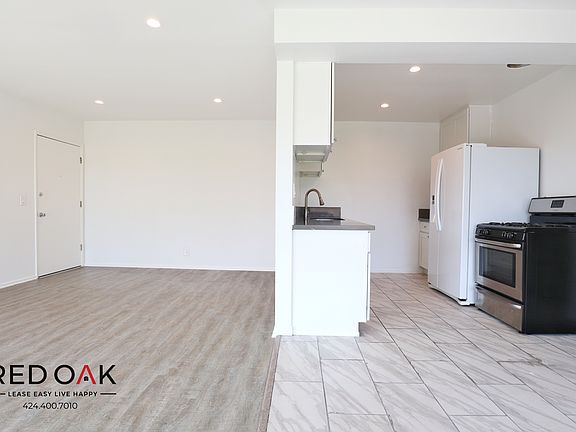 4th image of 126 N Catalina St #9