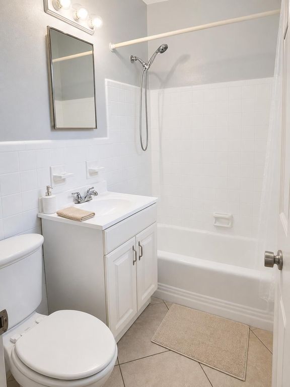 2621 NE 1st St APT 7, photo 7