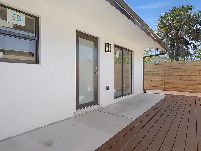 1119 W Las Olas Blvd #4 — Photo 21