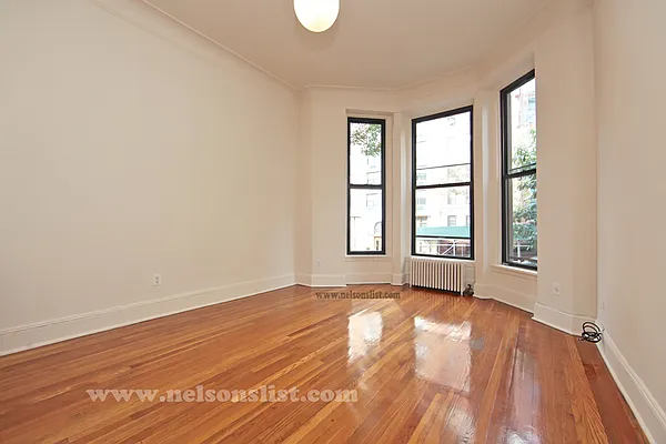 Rented by Nelson Aybar, LREB | media 8