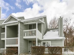 1536 N Oakhill Dr UNIT M3, South Bend, IN 46637