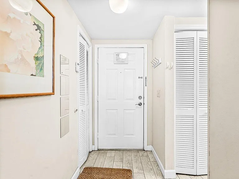 11863 Wimbledon Cir #432 — Photo 21