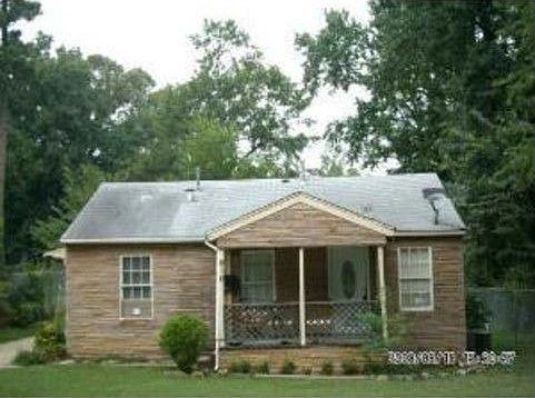 5th image of 910 Robinhood St