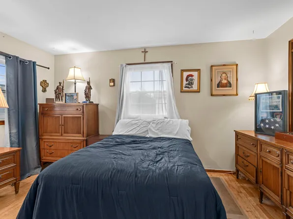 76 Jefferson Street image 24 of 36