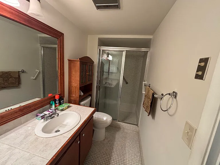 105 Wellington E #105 — Photo 7