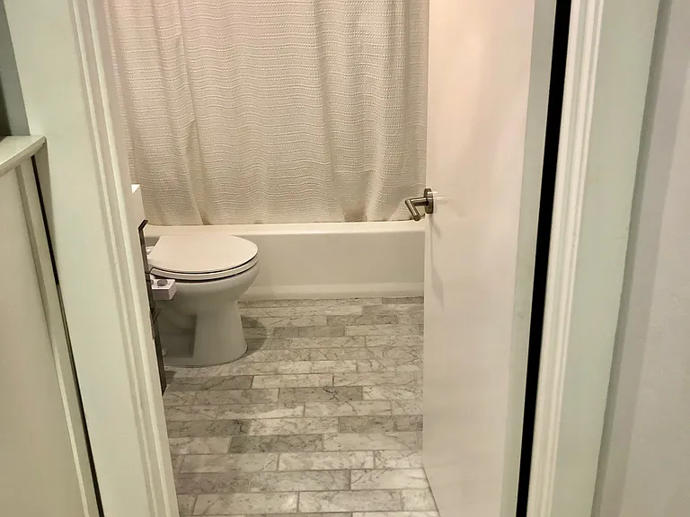 5550 Traffic Way #13 — Photo 9