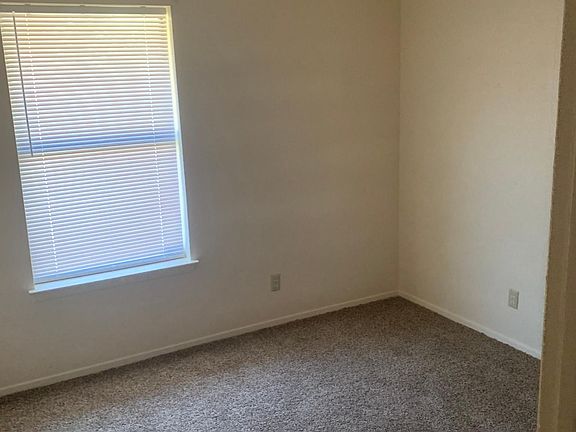5th image of 5201 Laurie Dr