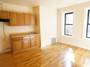 323 E Mosholu Pkwy N, Bronx, NY 10467