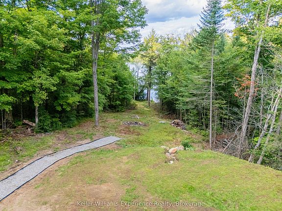 3rd image of 1382 Echo Ridge Rd