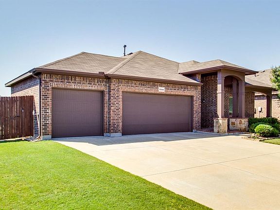 3rd image of 15640 Carlton Oaks Dr