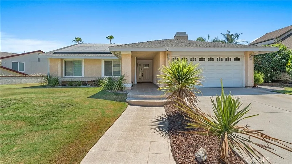 3 bed, 1524 sqft, $3,699 — Photo 1
