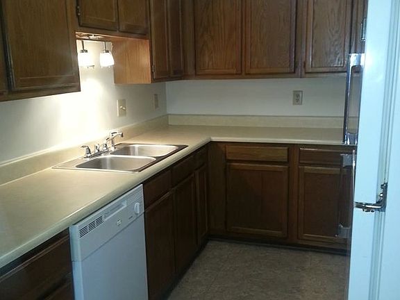 4th image of 1270 Volunteer Pkwy APT F15