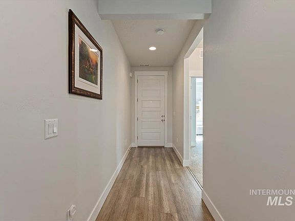 3rd image of 3518 Argyle Pl