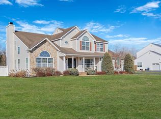 17 Bittersweet Ln, Center Moriches, NY 11934