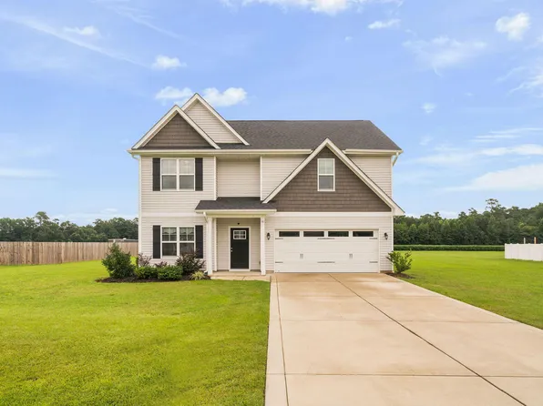 8 Sanford Ln, Dunn, NC 28334