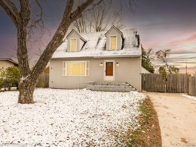 8056 Dawn Dr, Sterling Heights, MI, 48314