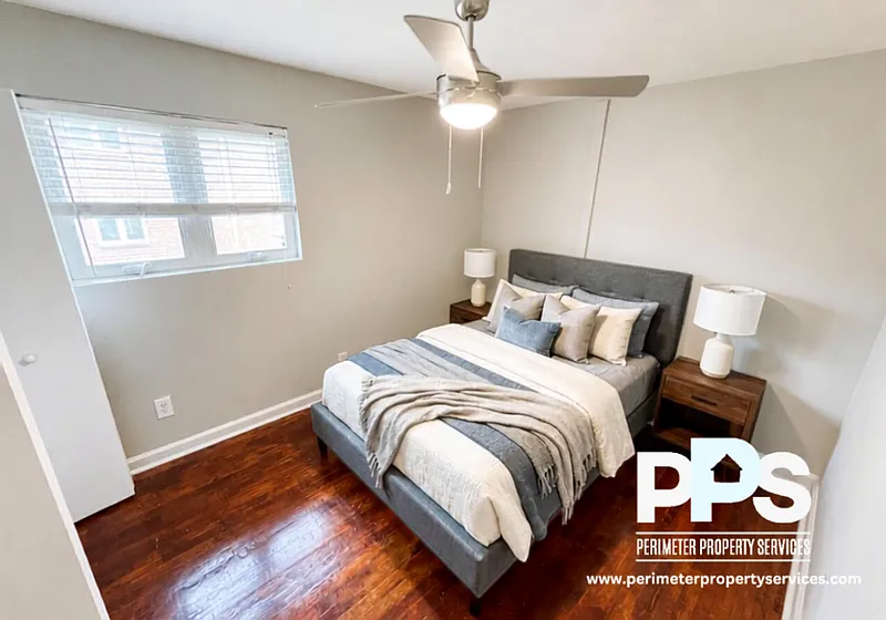 221 Lampkin St NE — Photo 3