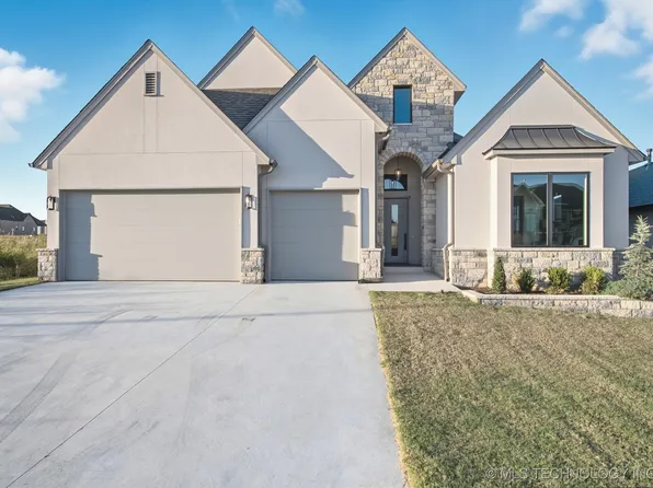 2607 E 135th St S, Bixby, OK 74008