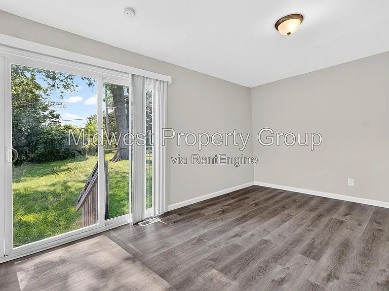 1237 Fairview Ave — Photo 16