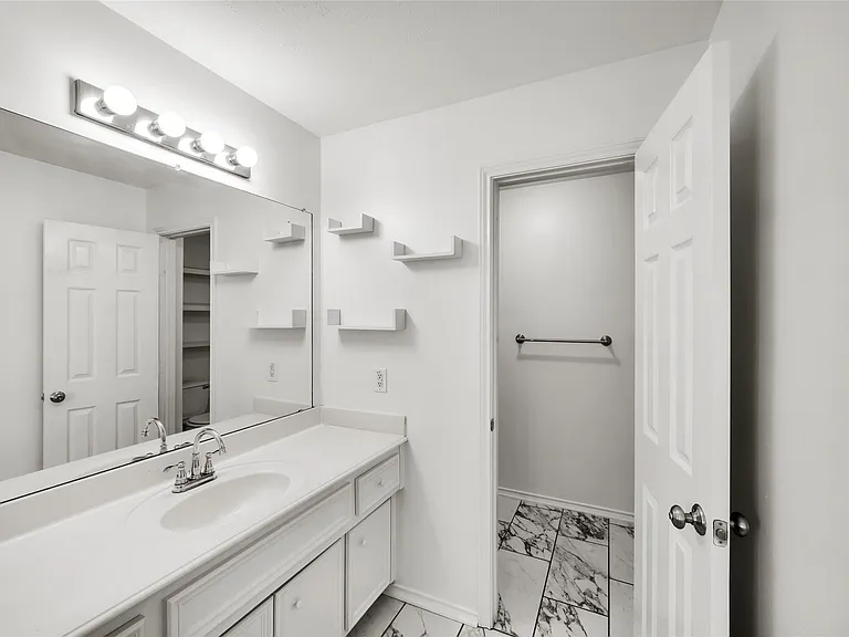 1719 Redwing Bluff Dr — Photo 30