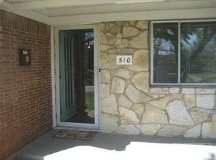 510 Huntington Dr, Euless, TX 76040