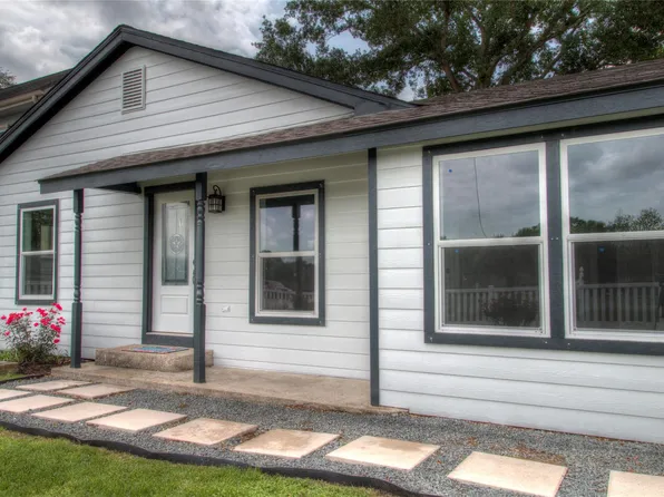 415 Perkins Ave, League City, TX 77573