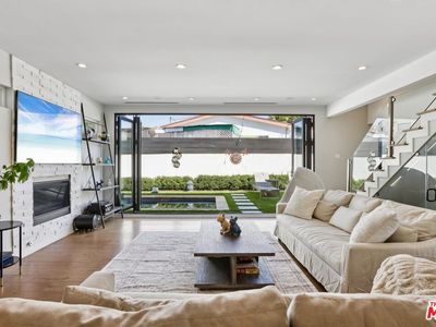 1506 Walgrove Ave, Los Angeles, CA, 90066