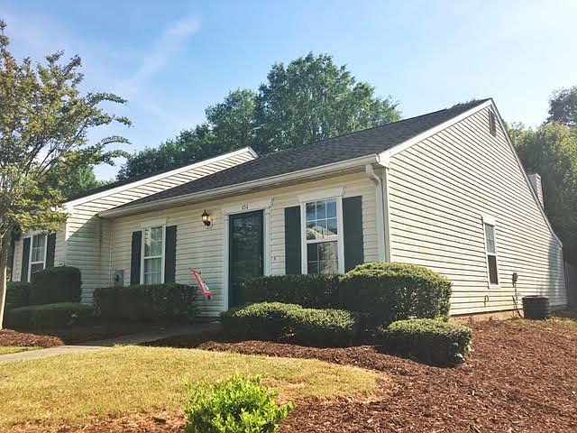 1st image of 151 Pin Oak Dr