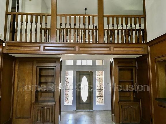 4th image of 20603 Park Bend Dr