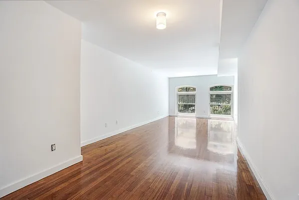 Rented by Warburg | media 2