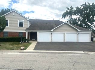 353 Lambert Dr Unit D1, Schaumburg, IL 60193