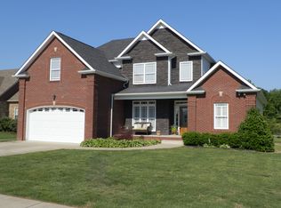 1088 Willow Cir, Clarksville, TN
