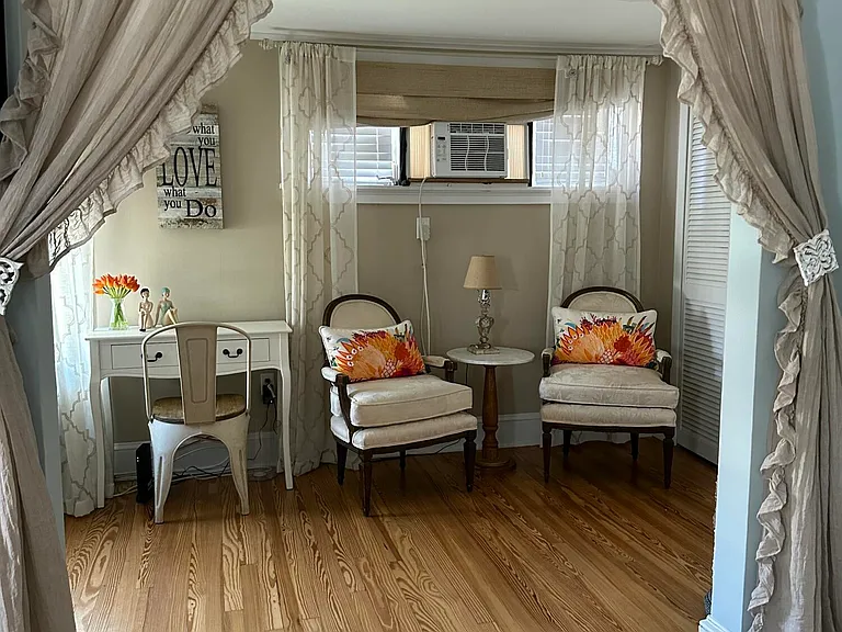 12 Surf Ave — Photo 16