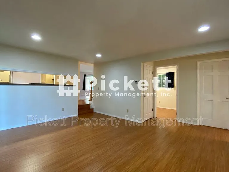 7293 Pheasant Cir NE — Photo 14